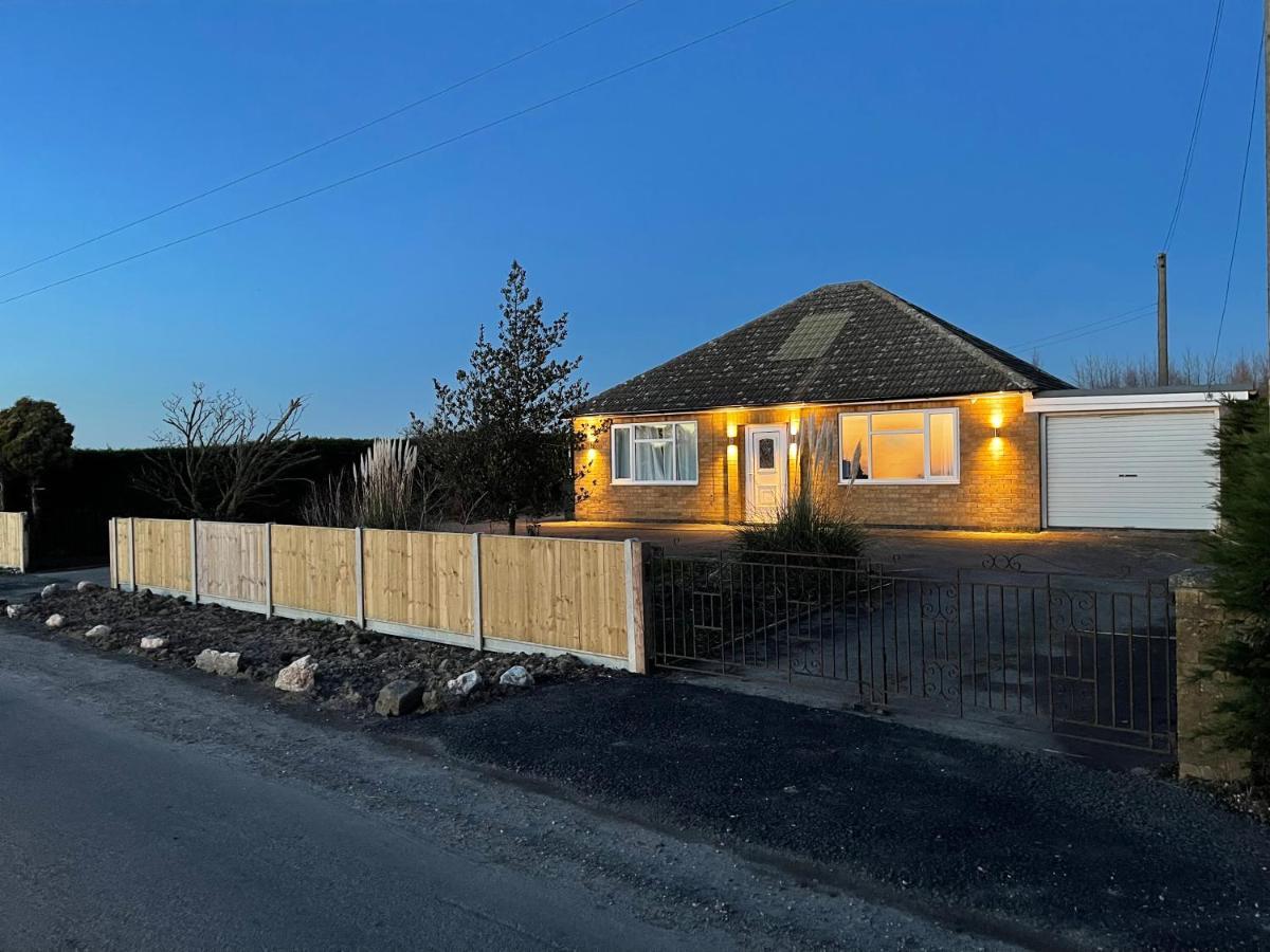 2 Bedroom Detached Bungalow With Hot Tub And Secure Garden And Parking - Pet Friendly On 7 Acres Of Land Бостон Экстерьер фото