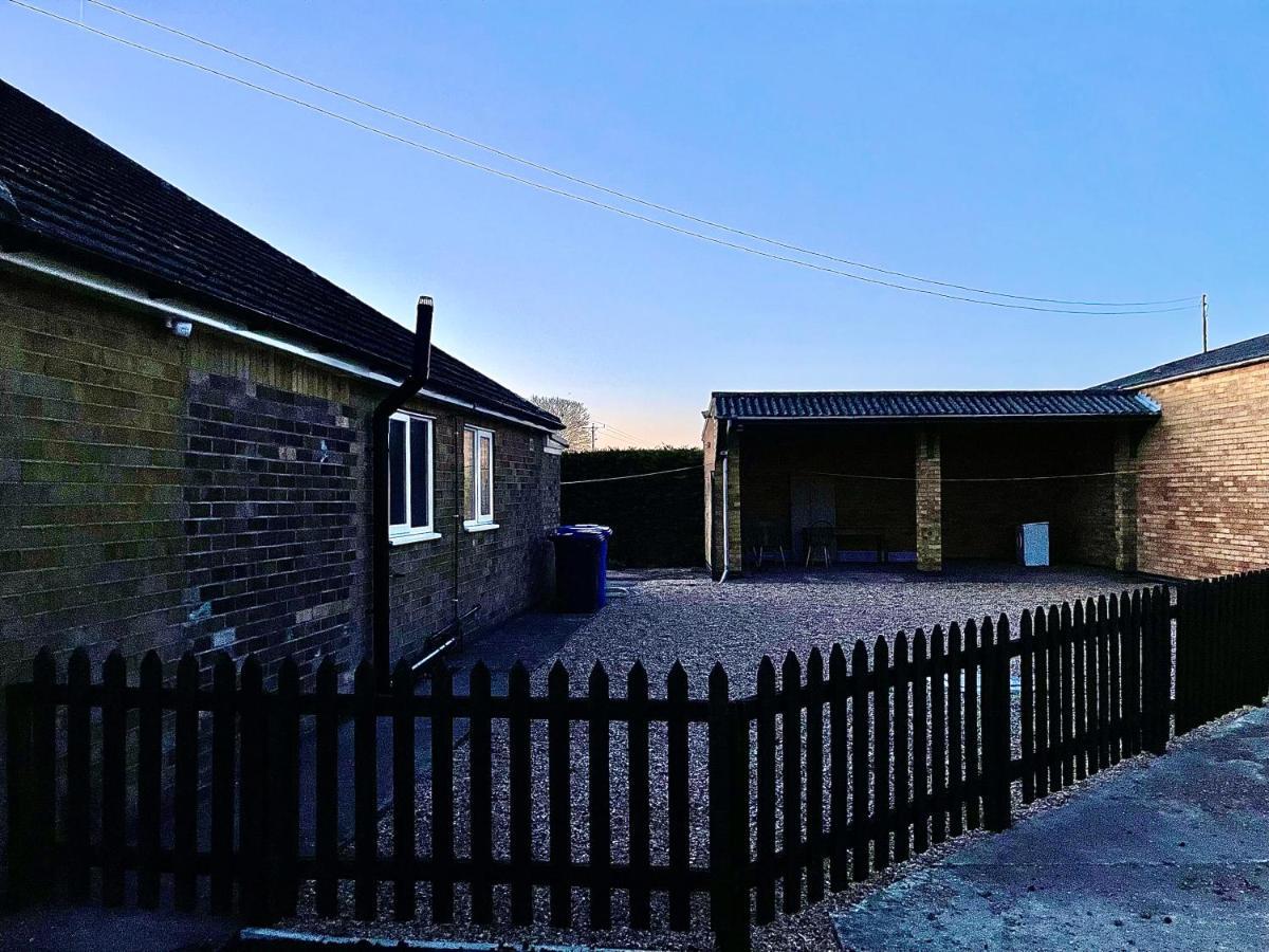 2 Bedroom Detached Bungalow With Hot Tub And Secure Garden And Parking - Pet Friendly On 7 Acres Of Land Бостон Экстерьер фото